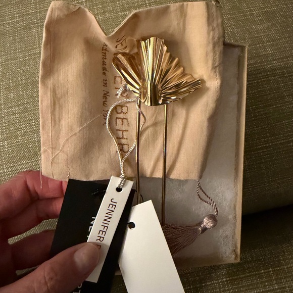Jennifer Behr Gold Leaf-Shape Hair Pin or Slide - Picture 5 of 5